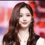 제발 ㅠㅠ 이거 <b>설윤</b>이야?