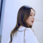 머릿결 복구하고 3년만에 염색한 아이린