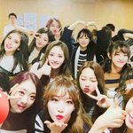 니네 추억 <b>회상</b> 되는 아이돌 ㄴㄱ있음