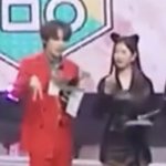 [NCT칠프] 동료에게 <b>INVU</b> 가르쳐주고 있는 토마토씨