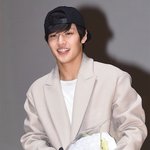 이거 나한테 <b>관심</b>있는거 같아?
