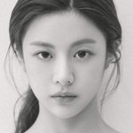 비주얼이 <b>센터</b>아닌 그룹