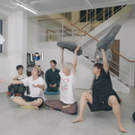 [NCT칠프] 우리 애는 왜 혼자 <b>쟁반</b> 노래방을 하고있는 거죠?