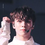<b>혼혈</b>인 아이돌