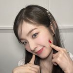 아이린 셀카 보면 색감<b>필터</b> 깔고 찍는것같은데