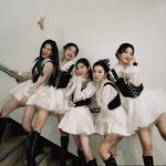 레벨 단체사진 <b>웬디</b> 넘 예쁘지않냐,,