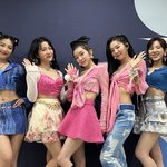 레벨 단체 사진 진짜 행복해보여