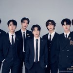 [펜타곤] <b>전원</b> 흑발 + 수트