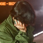 얼굴은 안 보이는데 <b>정수리</b>만 봐도 잘 생겼음