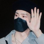 로판 표지 찢고 나온 남돌 알려줌