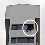 아파트 21층 옥상서 극단선택 <b>소동</b>…경찰, 설득 구조