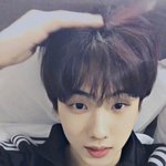 나 톤그로 블러셔 바르고 <b>다님</b>