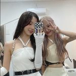 근데 엔믹스 해원 <b>직각</b>어깨야?