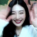 조이 <b>영통</b>할<b>때</b> 웃는거 진짜 예쁘다..