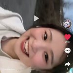 [댓글부탁해] 이 <b>색</b>이랑 비슷한 립제품 뭐 있음????