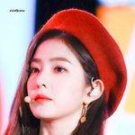 만우절 기념으로 올라왔던 여돌 사진