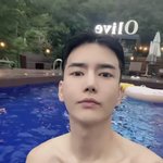 얘들아 <b>김인호</b>라는 사람 잘생겼다고 생각해?