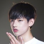 [댓글부탁해] 너넨 사람은 자기랑 닮은 사람과 완전 다르게 생긴...