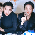 [드루와] 이 <b>투샷</b> 진짜 오지지 않냐(방탄