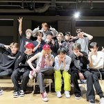 지디랑 트레저 <b>투샷뜸</b>