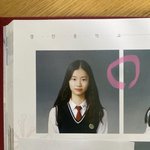 [모두드루와] ㄱㄱㄹ <b>쉴드글</b> 한사람인거 빼박인게 책상 글씨체 말고