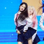 리즈랑 <b>원영</b> 다리 차이봐..