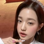 장원영 <b>입술</b> 뭐야