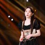 <b>의상</b> 망가져서 걱정하는 아이린