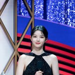 여돌 이쁘다 해봤자 <b>배우</b>가 아이돌만큼 <b>화장</b>