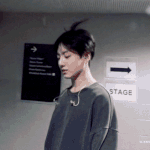 [군대] 정국이 스타일이 예전에 비해 <b>화려</b>해진듯??