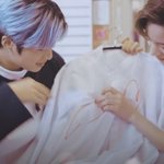 [엔터톡] 무대의상을 선물로 주는 아이돌