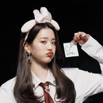 <b>장원영</b> <b>머리</b> 잘랐어???