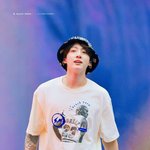 [군대] 정구기 <b>타투</b>에 색 넣고있구나
