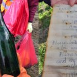 "남친 찾아요" 10대 소녀가 강에 띄운 편지, 56년 만에...