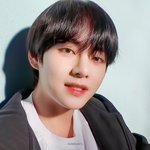 <b>김뷔</b> 생머리 보고십다