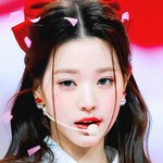 장원영 리본 반<b>묶음</b> 공주같다