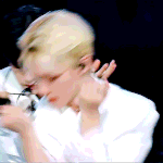 [스키즈] 이거 <b>강박</b> 의상이랑 비슷하지 않아?