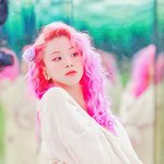 실물 봐야 <b>실감</b> 날 것 같은 여돌