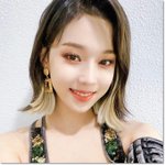 윈터 <b>특유</b>의 눈웃음