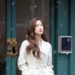 <b>인형</b>같은 <b>미모</b> 자랑하는 여배우