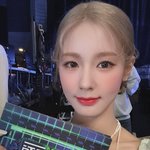 <b>미연</b> 셀카 뭘로 찍은거야?