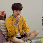 [NCT정우] <b>감자칩</b> 먹는거 귀여워