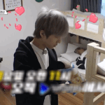 포카칩 먹는 지성이 <b>옆쪽</b>에