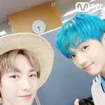 [NCT즌] 위<b>영</b> 셀카