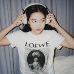 [레드<b>벨벳</b>] 예리 이 사진 고화질 있는 사람ㅠ?