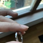 백화점 명품관 ㅌㅍㄴㅇㅋ에서 웨딩밴지구매 후 딴사람 이니셜 각인된...