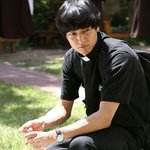 얼굴로 <b>퇴마</b>하냐는 작품 속 사제