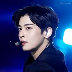 얼굴로 <b>열일</b>하는 남돌