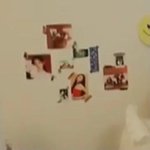 <b>이서</b> 방 벽에 붙어있는 사진 정체