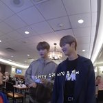 [스키즈] 옛날 <b>토커</b> 보고 있는데